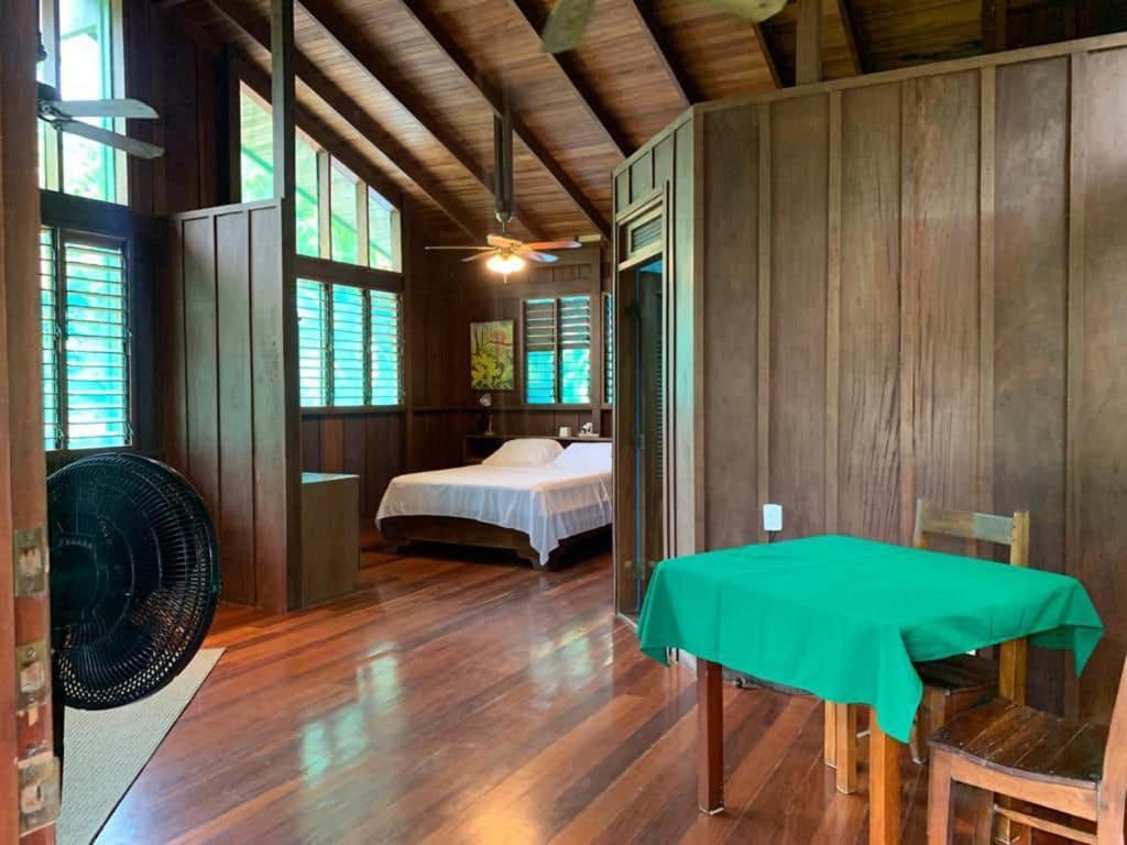 Hotel Mal Pais Surf Camp Playa Santa Teresa  Pokój zdjęcie