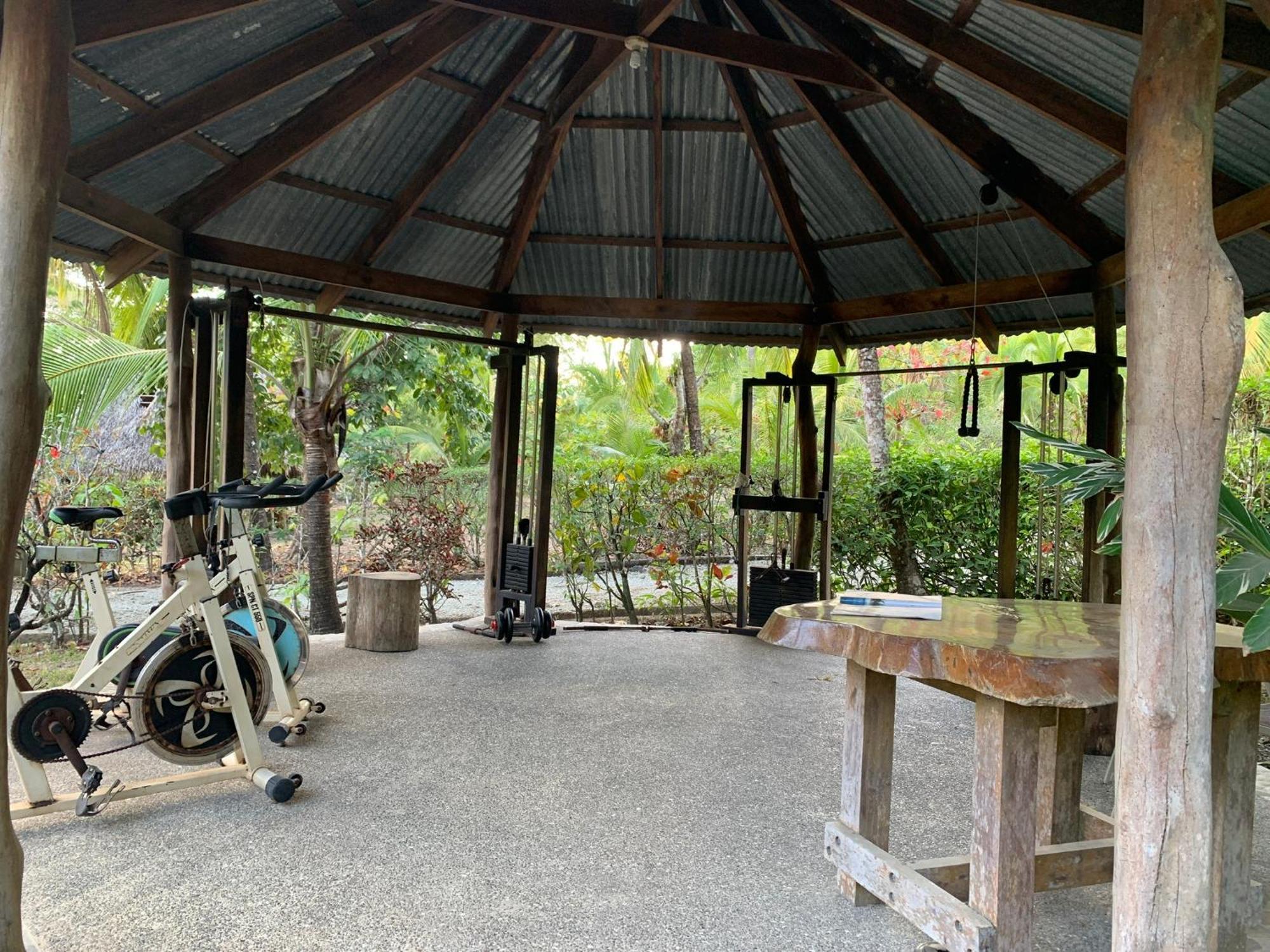 Hotel Mal Pais Surf Camp Playa Santa Teresa  Zewnętrze zdjęcie