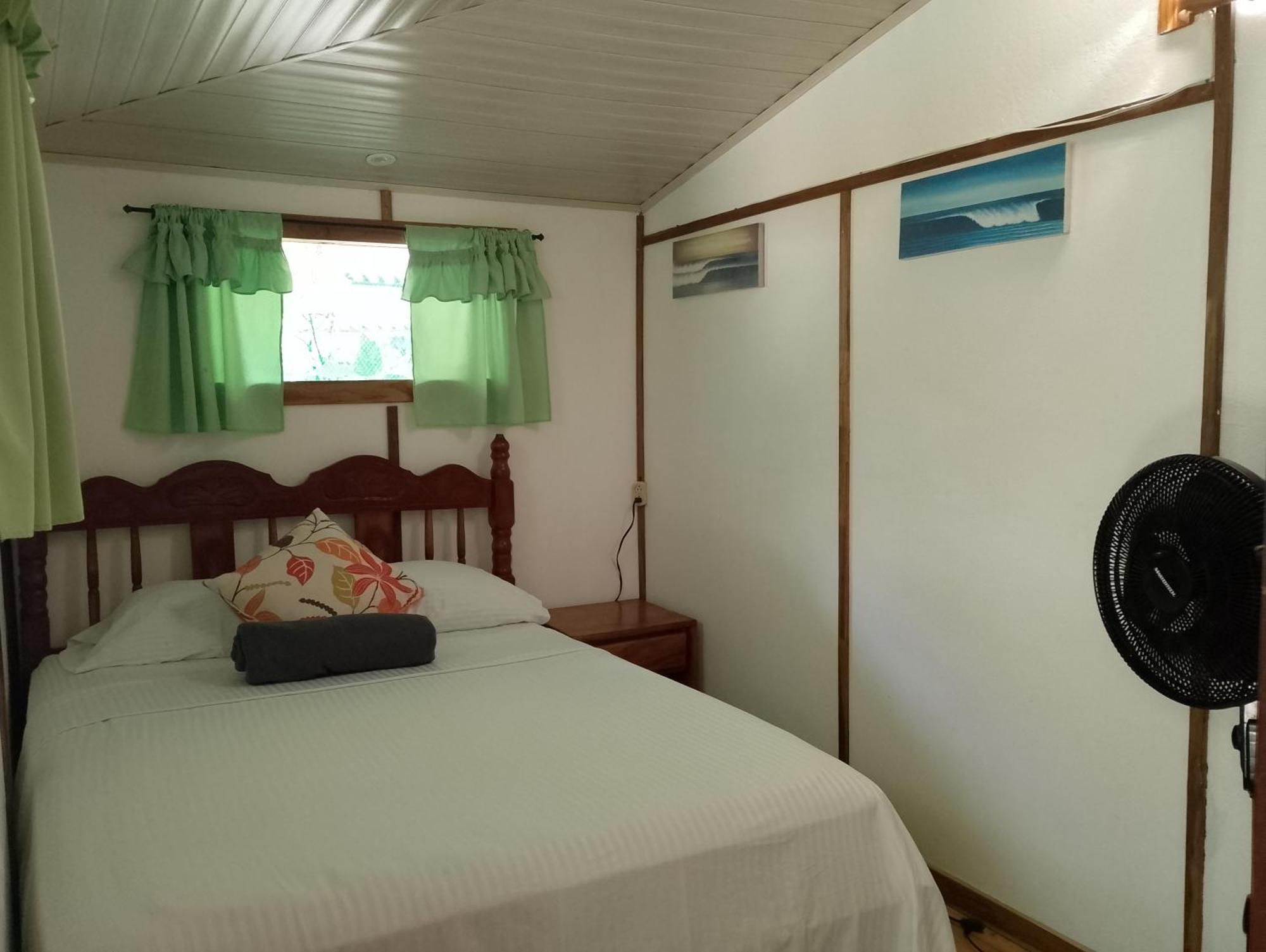 Hotel Mal Pais Surf Camp Playa Santa Teresa  Zewnętrze zdjęcie
